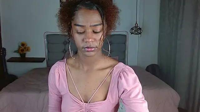 Snapshot of samara_roxx chatting on 11.07.25 samara roxx online show from 11.07.25