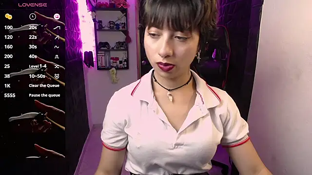 Snapshot of lunarichy22 chatting on 05.27.26 lunarichy22 online show from 05.27.26