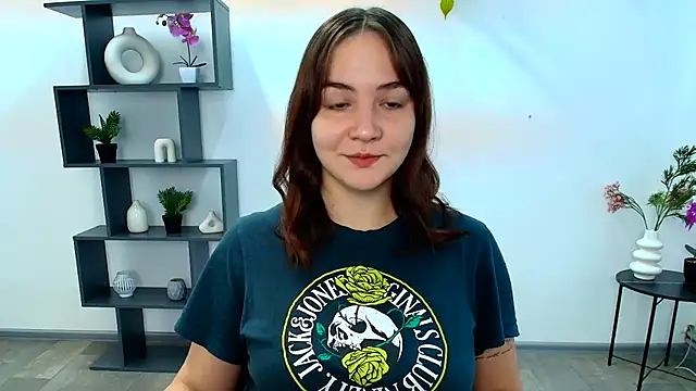 OliviaMontgommery online show from 10.21.25