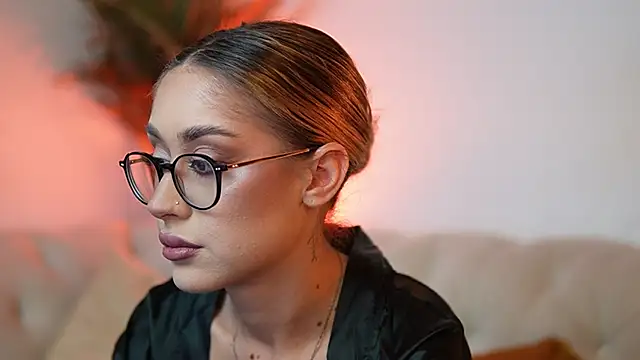 AileenKiss online show from 10.22.25