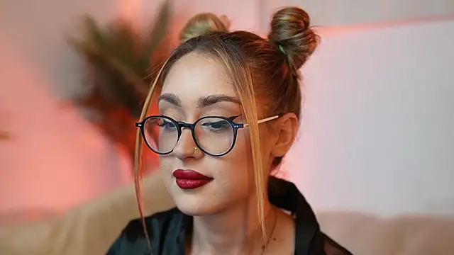 AileenKiss online show from 10.26.25