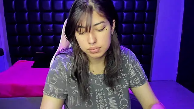 Violetta Swett  online show from 12.02.25