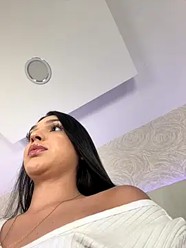 Snapshot of catalina_garciaa chatting on 11.28.25 catalina garciaa online show from 11.28.25