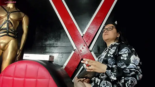 Snapshot of Xander_Taylor_ chatting on 10.07.25 Xander Taylor online show from 10.07.25