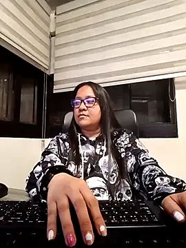 Snapshot of Xander_Taylor_ chatting on 10.09.25 Xander Taylor online show from 10.09.25