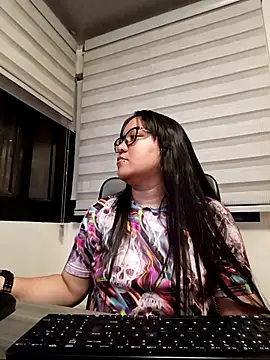 Snapshot of Xander_Taylor_ chatting on 10.10.25 Xander Taylor online show from 10.10.25