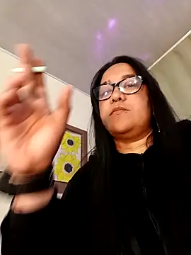 Snapshot of Xander_Taylor_ chatting on 11.22.25 Xander Taylor online show from 11.22.25