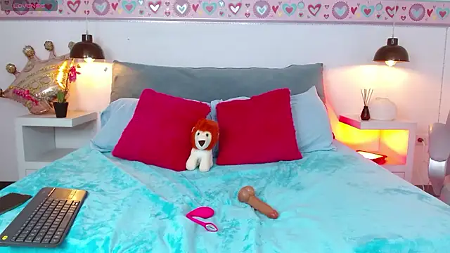 Suzy1  online show from 01.17.26