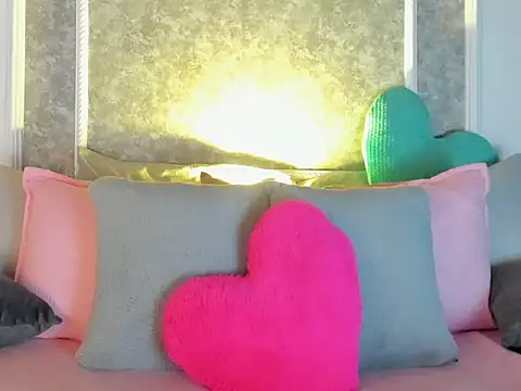 Snapshot of _victoriaa__lois chatting on 10.17.25 victoriaa lois online show from 10.17.25