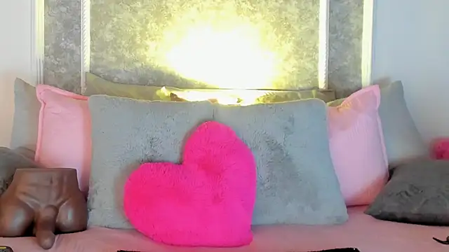 Snapshot of _victoriaa__lois chatting on 10.25.25 victoriaa lois online show from 10.25.25