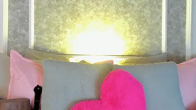 Snapshot of _victoriaa__lois chatting on 11.02.25 victoriaa lois online show from 11.02.25