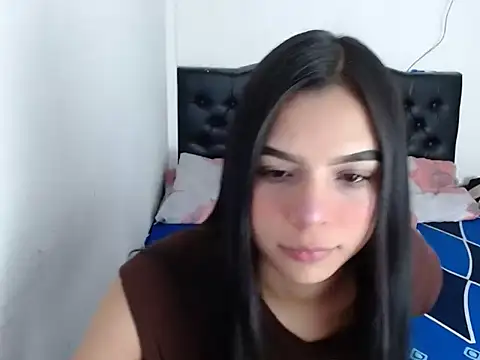 Snapshot of linnaskinyy chatting on 11.27.25 linnaskinyy online show from 11.27.25