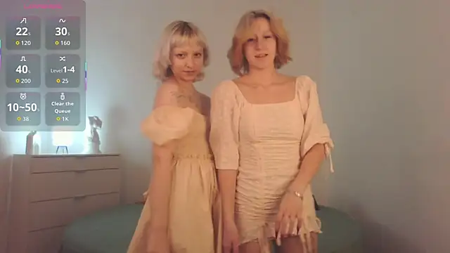 Snapshot of LollyMi chatting on 10.17.25 LollyMi online show from 10.17.25