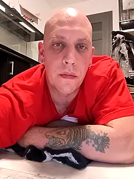 Snapshot of Kobradera1984 chatting on 11.18.25 Kobradera1984 online show from 11.18.25