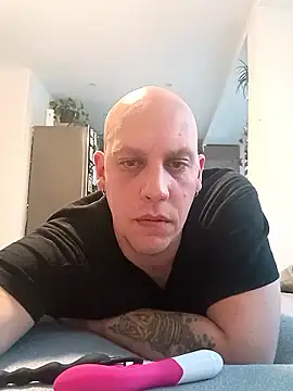 Snapshot of Kobradera1984 chatting on 01.14.26 Kobradera1984 online show from 01.14.26