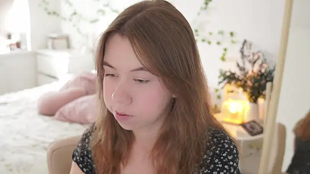 Snapshot of melon_sugar_ chatting on 10.17.25 melon sugar online show from 10.17.25