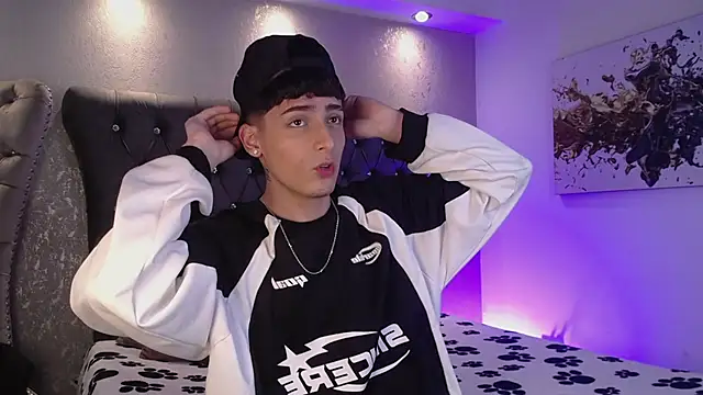 MateoMitchell online show from 11.07.25