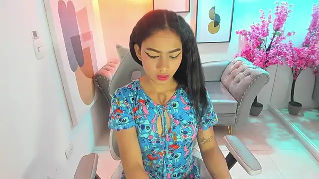 Juliie coper online show from 10.24.25