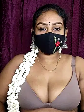 Snapshot of tamil_Monisha chatting on 07.22.26 tamil Monisha online show from 07.22.26