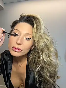 Snapshot of AvaMaddisson chatting on 03.01.26 AvaMaddisson online show from 03.01.26