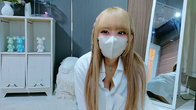 Snapshot of Rinka_Icup_xx chatting on 11.28.25 Rinka Icup xx online show from 11.28.25