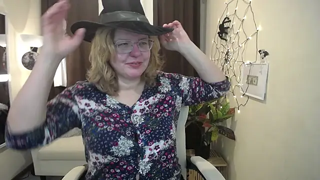 VestaWoody online show from 10.29.25