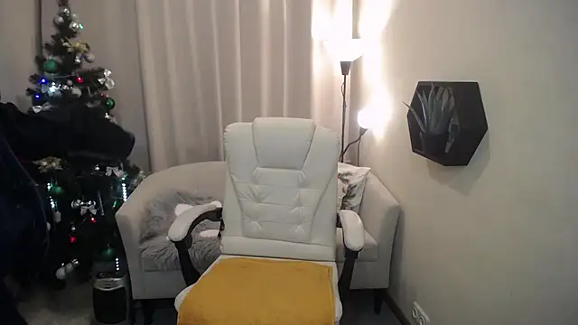 VestaWoody online show from 12.20.25