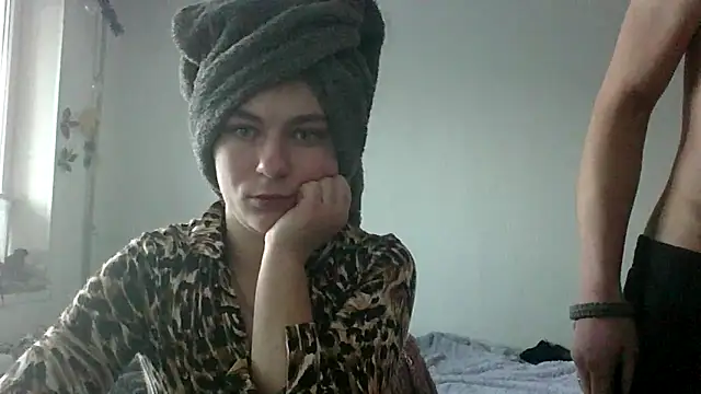 Twolatte1520 online show from 02.04.26