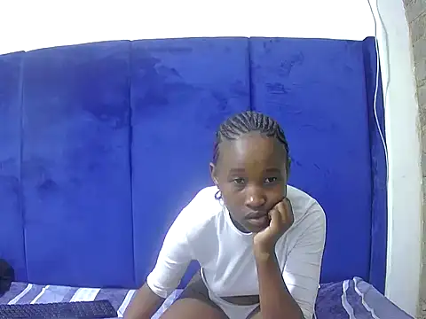 Snapshot of Pretty-C chatting on 10.03.25 Pretty-C online show from 10.03.25