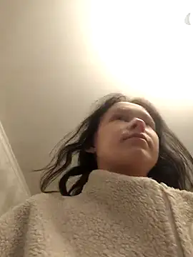 Snapshot of AlettaPaltrova chatting on 10.22.25 AlettaPaltrova online show from 10.22.25