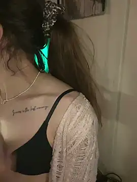 LyraEva online show from 02.21.26
