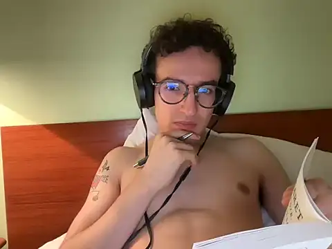 Poeta98xh online show from 10.03.25