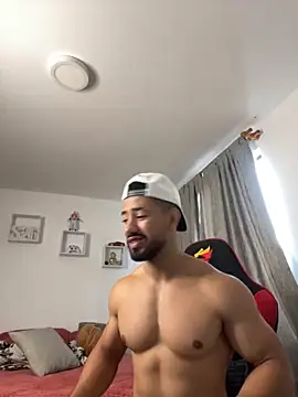 Ezzio Scolaro online show from 11.27.25