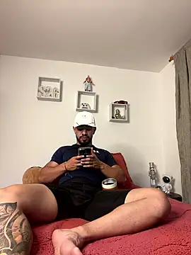 Ezzio Scolaro online show from 01.14.26