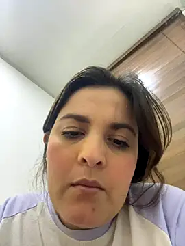 Snapshot of Anyhot_latina chatting on 10.30.25 Anyhot latina online show from 10.30.25