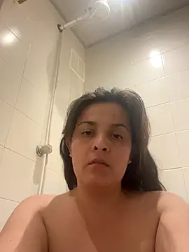 Snapshot of Anyhot_latina chatting on 11.10.25 Anyhot latina online show from 11.10.25