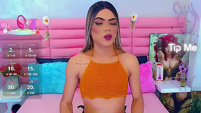 Snapshot of miss_dania75 chatting on 11.13.25 miss dania75 online show from 11.13.25