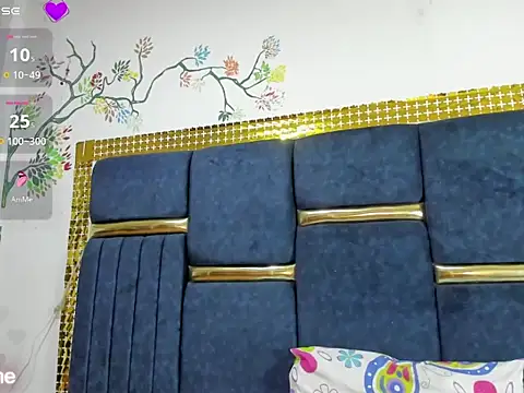 vauroraper online show from 10.22.25