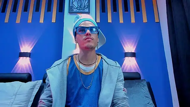 imsammytop online show from 10.30.25