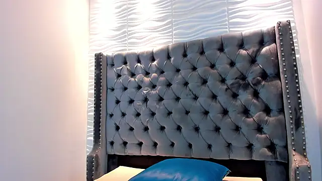 Snapshot of JACCOCK_4 chatting on 11.22.25 JACCOCK 4 online show from 11.22.25