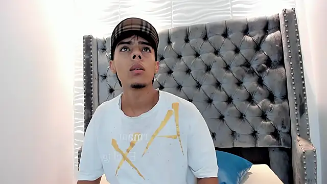 Snapshot of JACCOCK_4 chatting on 11.25.25 JACCOCK 4 online show from 11.25.25