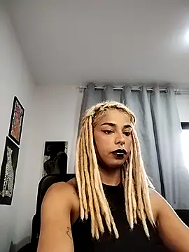 Snapshot of Helenoir chatting on 06.27.26 Helenoir online show from 06.27.26