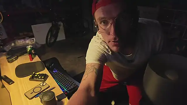 AverageMaleJay online show from 07.23.26