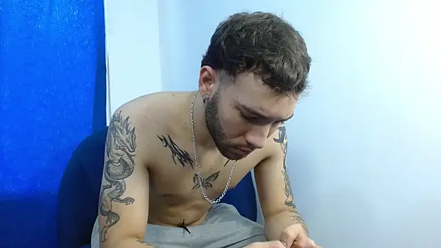 Snapshot of angel_kyrozz chatting on 10.05.25 angel kyrozz online show from 10.05.25