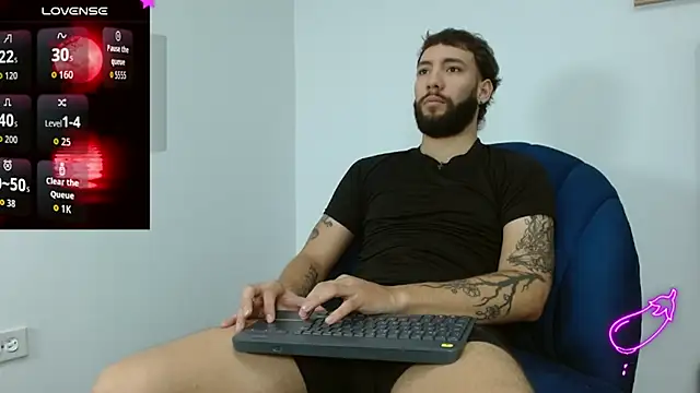 Snapshot of angel_kyrozz chatting on 11.24.25 angel kyrozz online show from 11.24.25