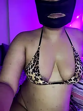 Curvy Navya online show from 10.15.25