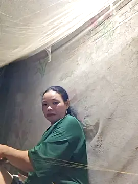 Snapshot of miomio-12 chatting on 10.04.25 miomio-12 online show from 10.04.25