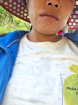 Snapshot of miomio-12 chatting on 10.13.25 miomio-12 online show from 10.13.25