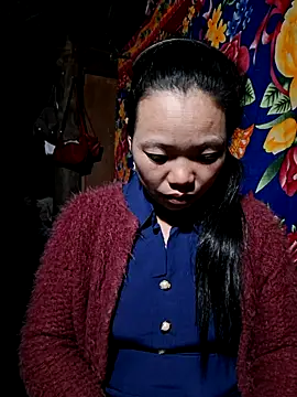 Snapshot of miomio-12 chatting on 10.22.25 miomio-12 online show from 10.22.25