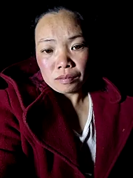 Snapshot of miomio-12 chatting on 11.30.25 miomio-12 online show from 11.30.25